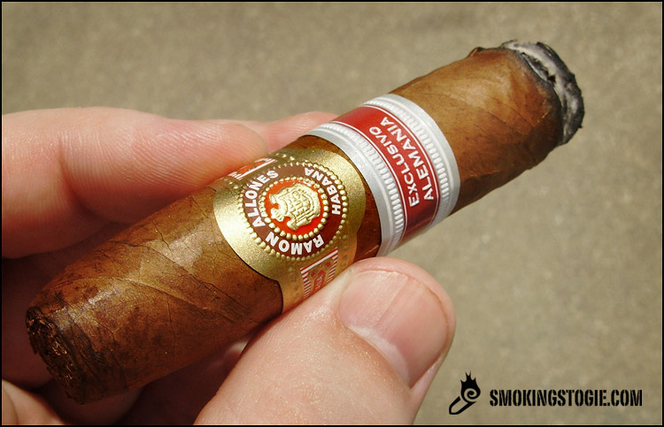 Ramon Allones Belicosos (ER Germany 2010) 2.png Ramon Allones Belicosos ER 德国 2010 2