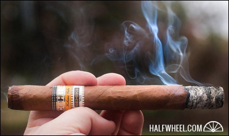 Cohiba Behike (2006) 2.jpg 高希霸 COHIBA BEHIKE (2006) 雪茄