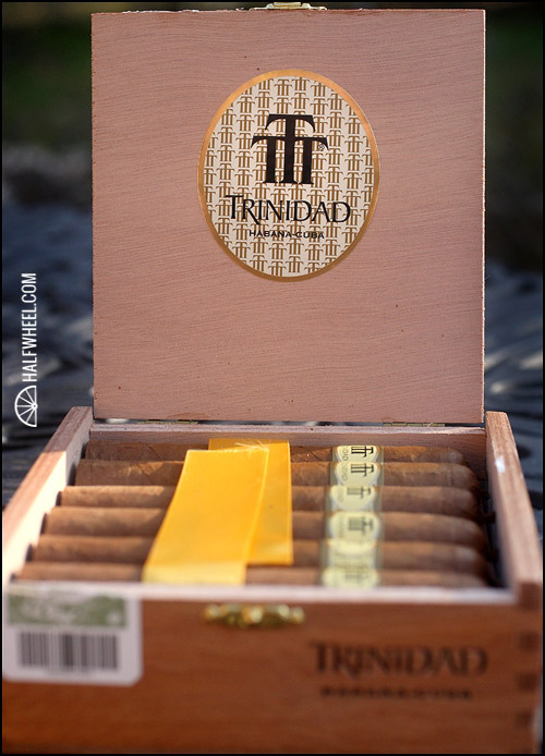 特立尼达 Robusto T Box 2.jpg 特立尼达 Robusto T 箱 2