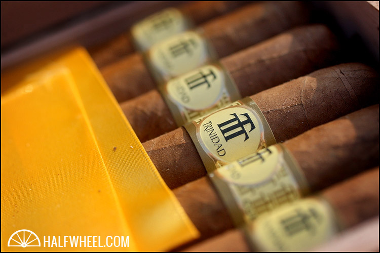 特立尼达 Robusto T Box 3.jpg 特立尼达 Robusto T 箱 3