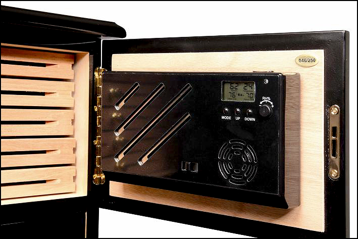 Por Larrañaga Robustos Edición Regional Alemania (2009) 雪茄盒 2.jpg Por Larrañaga Robustos Edición Regional Alemania 2009 雪茄盒 2