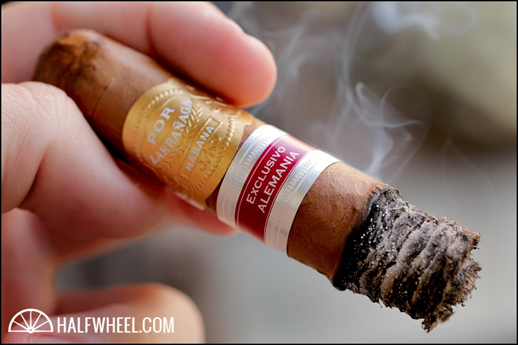 Por Larrañaga Robustos Edición Regional Alemania (2009) 3.jpg Por Larrañaga Robustos Edición Regional Alemania 2009 3