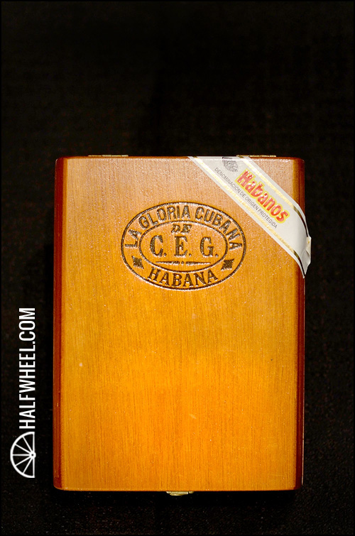 La Gloria Cubana Medaille d'Or No.4 Box 1.jpg La Gloria Cubana Medaille d 或 No 4 Box 1