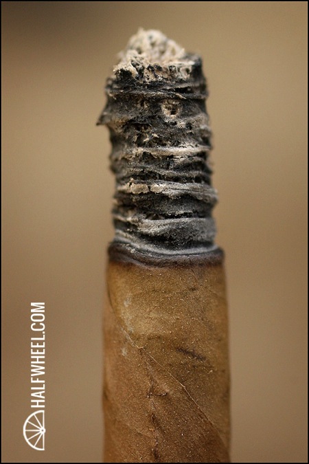 Partagas Dunhill Seleccion Suprema No. 281 Ash.jpg Partagas 登喜路 Seleccion Suprema No 281 灰