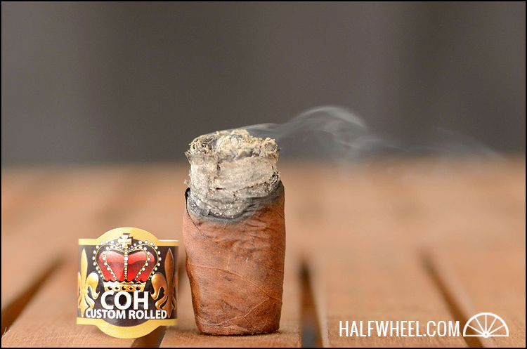 Habanos Custom Rolled Piramides 雪茄 4.jpg Habanos Custom Rolled Piramides 4 雪茄