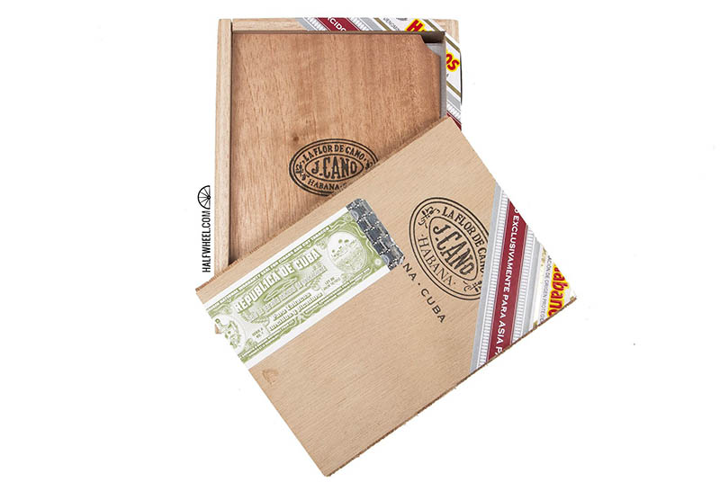 La Flor de Cano Grandiosos Edicion Regional Asia Pacifico Box 2.jpg La Flor de Cano Grandiosos Edicion Regional Asia Pacifico Box 2