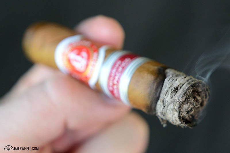 La Flor de Cano Grandiosos Edicion Regional Asia Pacifico 3.jpg La Flor de Cano Grandiosos Edicion 亚太地区 3