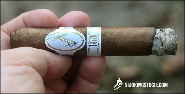 大卫杜夫 100 年日内瓦 Robusto 3.png 大卫杜夫 100 年日内瓦 Robusto 3.png