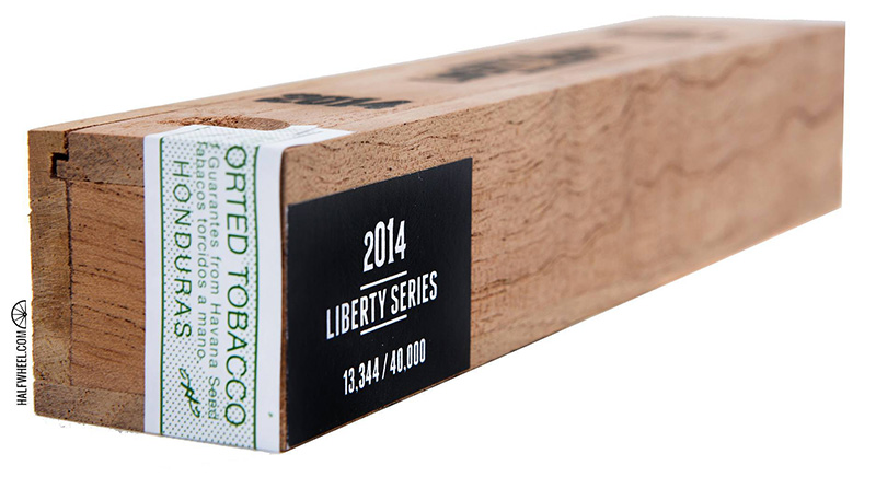 Camacho Liberty 2014 棺材 3.jpg Camacho Liberty 2014 棺材 3