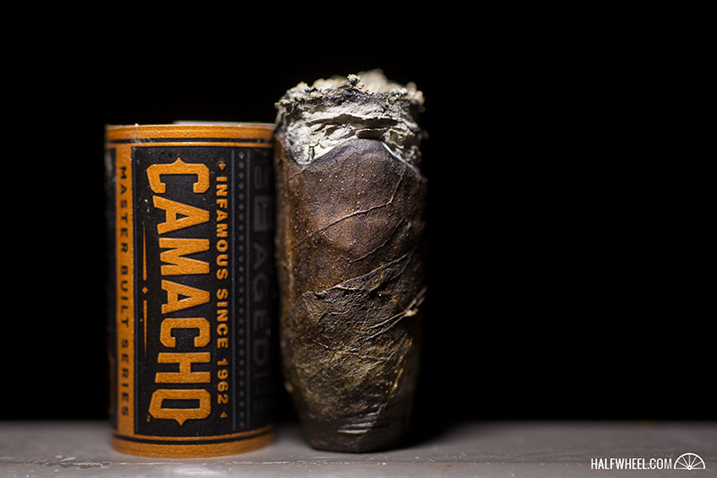 Camacho American Barrel-Aged Perfecto Gordo 4