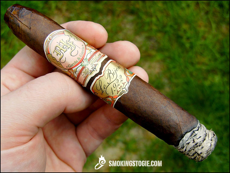 我的父亲 Le Bijou 1922 Torpedo Box Press 2.png 我的父亲 MY FATHER LE BIJOU 1922 TORPEDO BOX PRESS