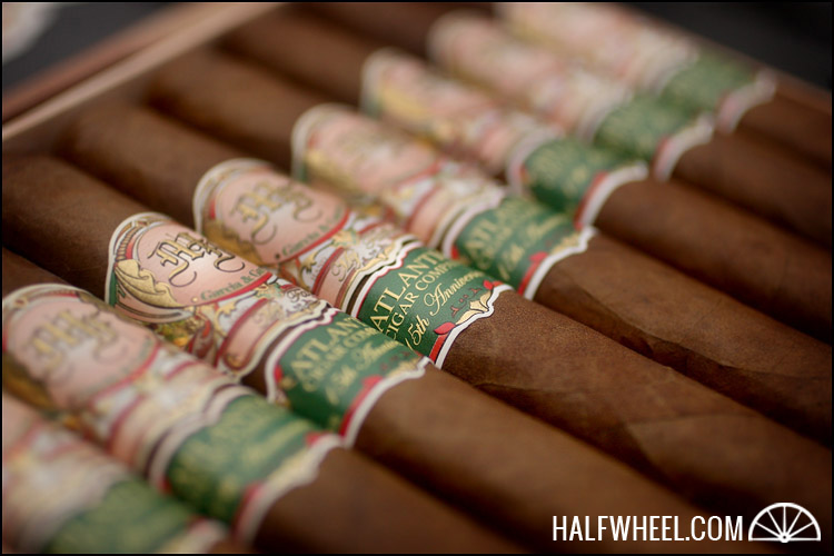 我的父亲大西洋 15 周年 Robusto Box 2.jpg 我的父亲大西洋 15 周年 Robusto Box 2