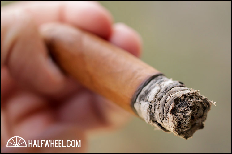 Jaime Garcia Reserva Especial 康涅狄格 Belicoso 3.jpg 詹姆斯加西亚 特别珍藏 康涅狄格彪力高 JAIME GARCIA RESERVA ESPECIAL CONNECTICUT BELICOSO