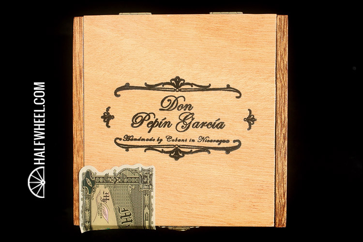 Don Pepin Garcia系列JJ小罗布图盒子1.jpg Don Pepin GarciaJJ系列小罗布图盒子1