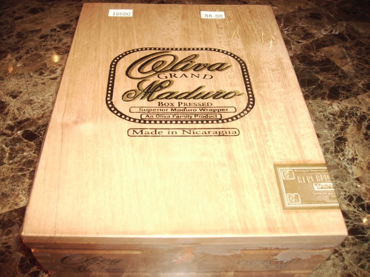 Oliva Grand Maduro Box 1.jpg 奥利瓦大马杜罗包厢 1