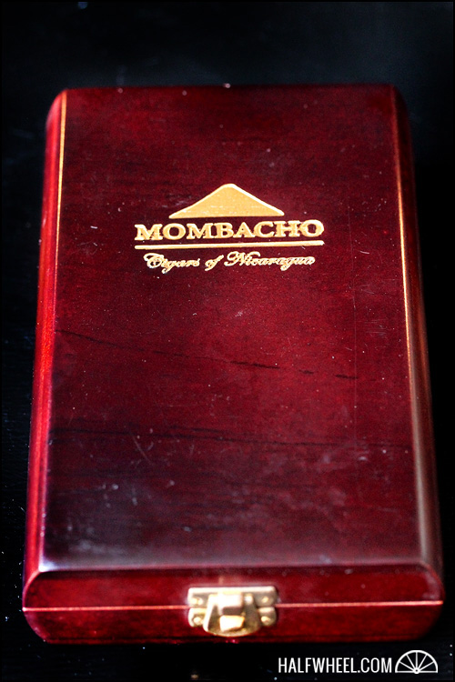 蒙巴乔 Clasico Robusto Box 1.jpg 蒙巴乔 Clasico Robusto Box 1