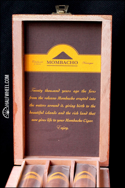 蒙巴乔 Clasico Robusto Box 2.jpg 蒙巴乔 Clasico Robusto Box 2