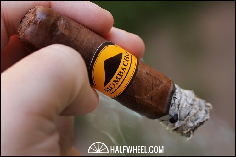 蒙巴乔 Clasico Robusto 3.jpg 蒙巴乔 Clasico Robusto 3