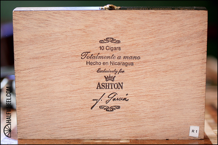 La Aroma de Cuba Mi Amor Robusto Limitado TAA Edition Box 3.jpg La Aroma de Cuba Mi Amor Robusto Limitado TAA 版盒装 3