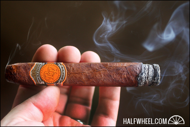 Rocky Patel 五十枚鱼雷 2.jpg 洛基帕特尔 五十 鱼雷 - ROCKY PATEL FIFTY TORPEDO