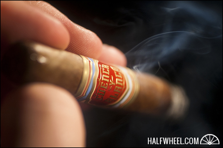 昆卡和布兰科朗斯代尔俱乐部 3.jpg JOYA DE NICARAGUA CUENCA Y BLANCO LONSDALE CLUB