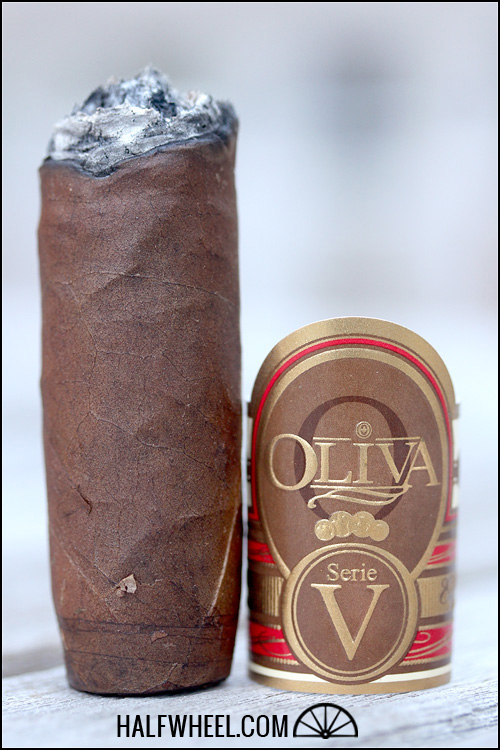 Oliva Serie V Maduro 952 4.jpg 奥利瓦V系列王冠 - OLIVA SERIE V DIADEMA (2012)