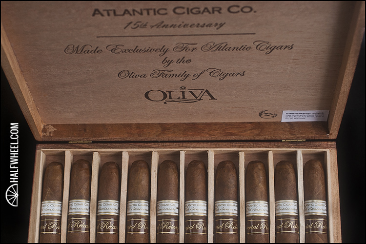 Oliva Atlantic Cigar 15th Aniversario Diadema Box 2.jpg Oliva Atlantic 雪茄 15th Aniversario Diadema Box 2