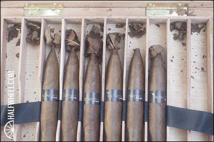 Elogio Excentrico Box Heads.jpg Elogio Excentrico 盒头