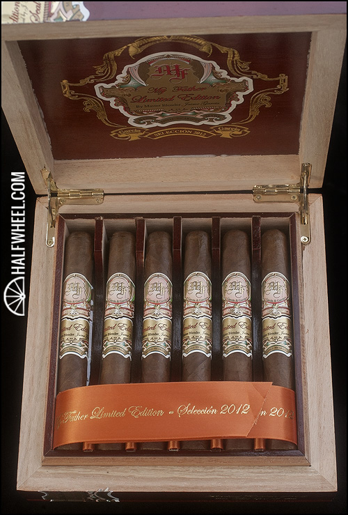 我的父亲限量版 2012 盒 2.jpg 我的父亲限量版 2012 - MY FATHER LIMITED EDITION 2012