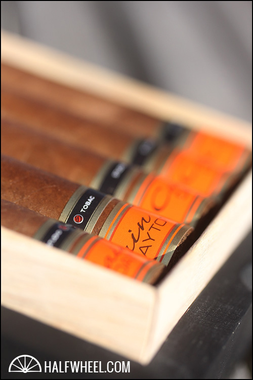 Cain Daytona NUb 460 Box 3.jpg CAIN DAYTONA NUB 460 雪茄