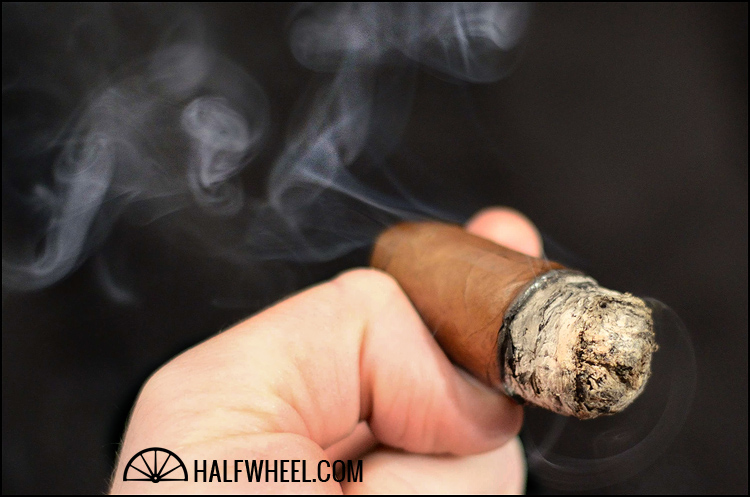 该隐代托纳 NUb 460 3.jpg CAIN DAYTONA NUB 460 雪茄