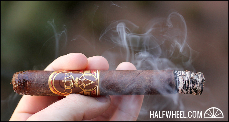 Oliva Serie V Maduro Especial 2012 2.jpg 奥利瓦V系列马杜罗特别2012 - OLIVA SERIE V MADURO ESPECIAL 2012