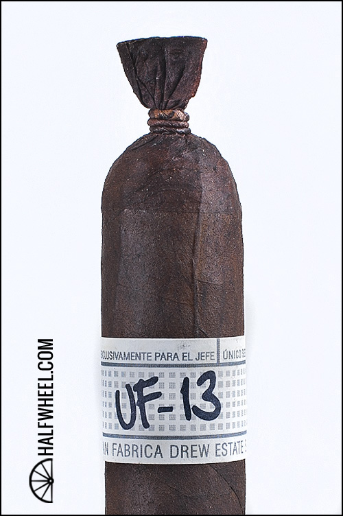 Liga Privada Único Serie UF-13 深色帽子.jpg 私人联盟 LIGA PRIVADA ÚNICO SERIE UF-13 DARK 雪茄