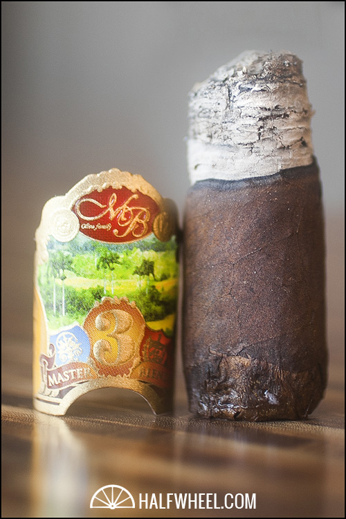 Oliva Master Blends 3 Corona Gorda 4.jpg Oliva Master Blends 3 科罗纳戈达 4