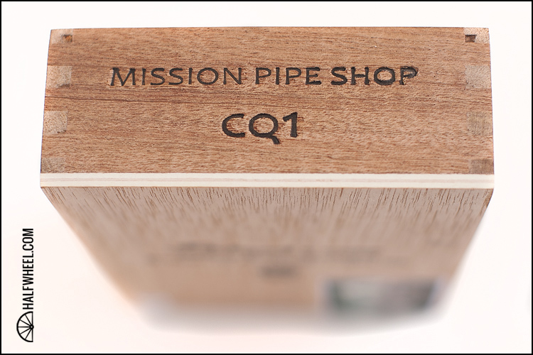 Tatuaje Mission 烟斗店 CQ1 Belicoso Box 2.jpg 塔图阿赫 TATUAJE MISSION PIPE SHOP CQ1 BELICOSO 雪茄