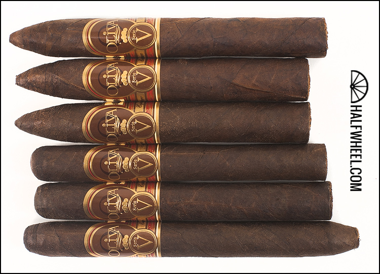 Oliva Serie V Maduro 2008 2009 2010 2011 2012 Diadema.jpg 奥利瓦 意乙马杜罗 2008 2009 2010 2011 2012 迪亚德马