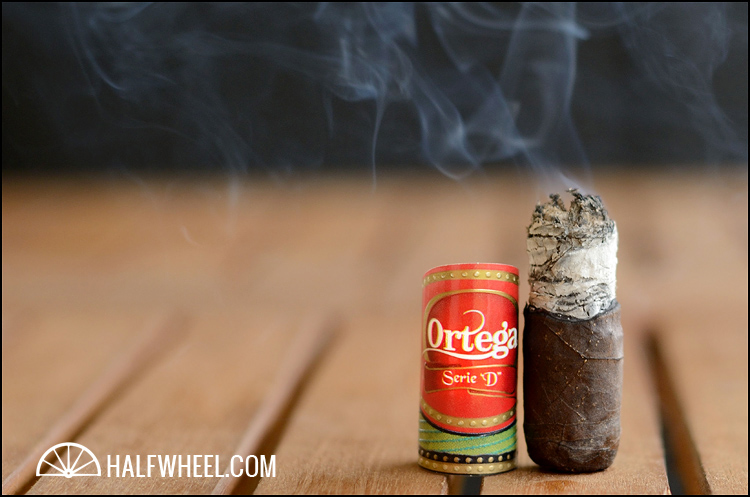 Ortega Serie D Maduro Lancero 4.jpg ORTEGA SERIE D MADURO LANCERO 雪茄