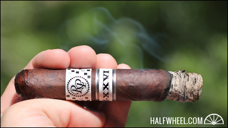 Rocky Patel II-XXVI Robusto 2.jpg 洛基帕特尔 ROCKY PATEL II-XXVI ROBUSTO 雪茄