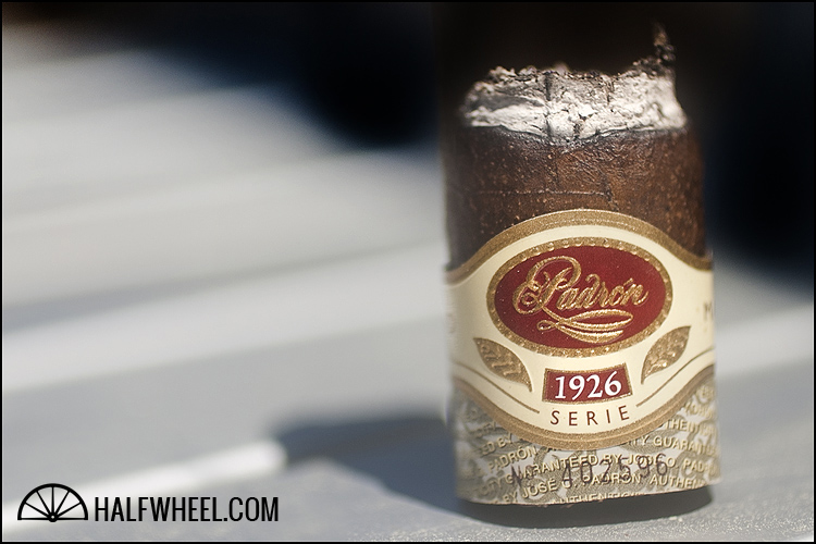 Padrón Serie 1926 TP40 4.jpg 帕德龙 PADRÓN SERIE 1926 TP40 雪茄