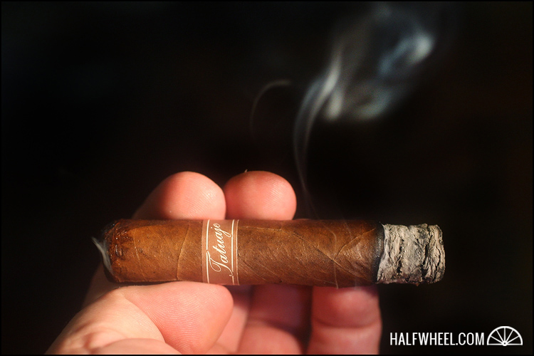 Tatuaje Bombazo 2.jpg 塔图阿赫 TATUAJE BOMBAZO 雪茄