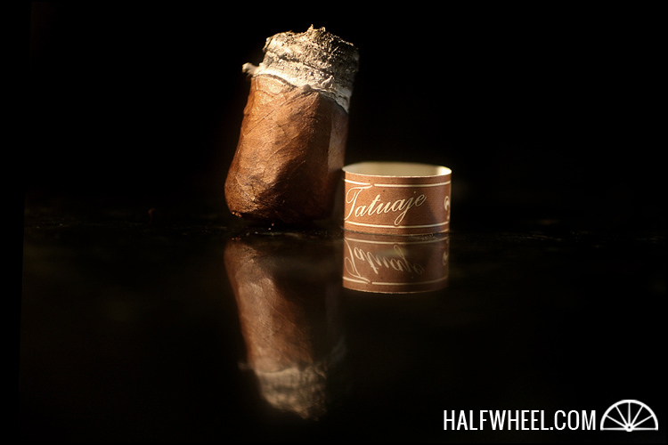 Tatuaje Bombazo 4.jpg 塔图阿赫 TATUAJE BOMBAZO 雪茄