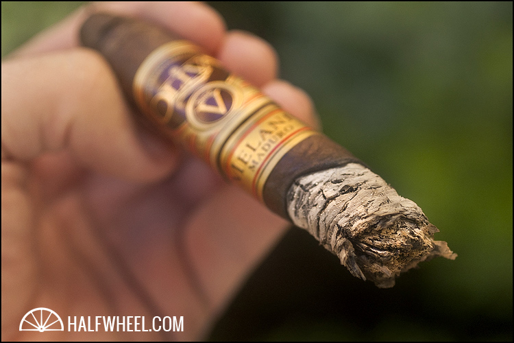 Oliva Serie V Melanio Maduro 鱼雷 3.jpg 奥利瓦 OLIVA SERIE V MELANIO MADURO TORPEDO 雪茄