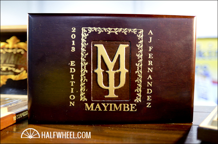 Mayimbe 1.jpg MAYIMBE BY A.J. FERNANDEZ TORO 雪茄