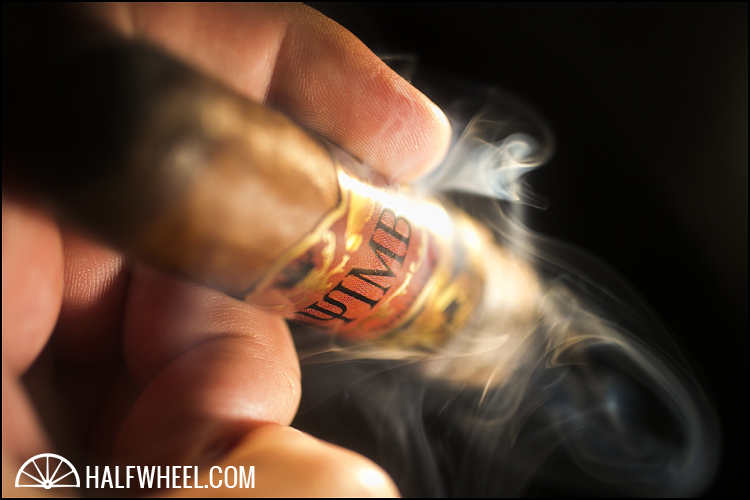 Mayimbe Toro 3.jpg MAYIMBE BY A.J. FERNANDEZ TORO 雪茄