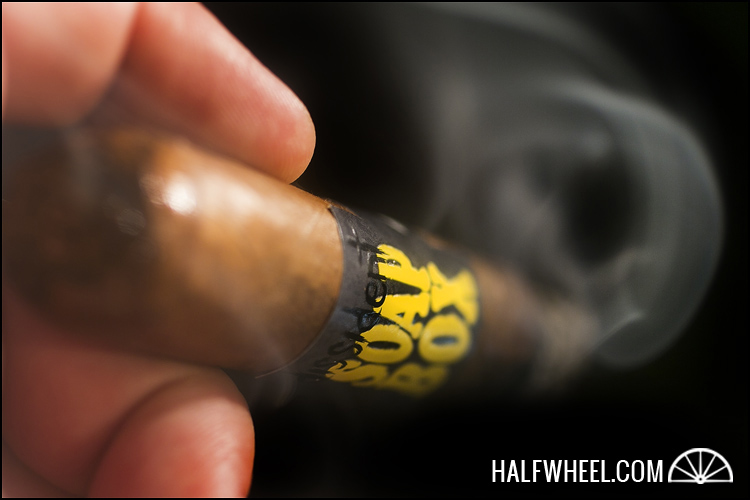 持不同政见者肥皂盒狂欢 3.jpg DISSIDENT SOAPBOX RAVE 雪茄