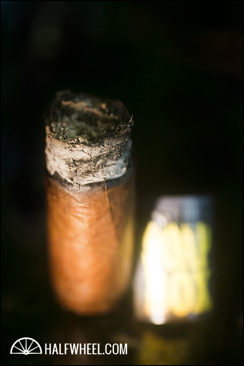 持不同政见者肥皂盒狂欢 4.jpg DISSIDENT SOAPBOX RAVE 雪茄