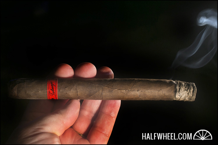 Tatuaje JV13 2.jpg 塔图阿赫 TATUAJE THE JV13 雪茄