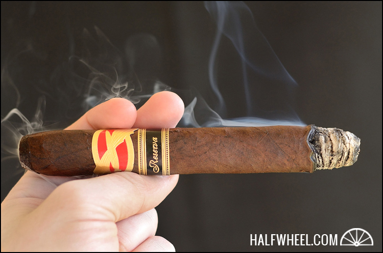 Tatuaje Avion 13 2.jpg 塔图阿赫 TATUAJE AVION 13 雪茄