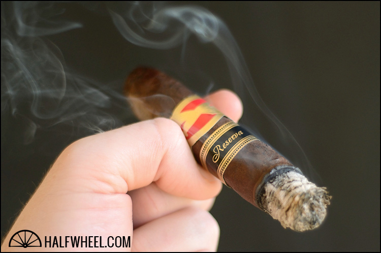 Tatuaje Avion 13 3.jpg 塔图阿赫 TATUAJE AVION 13 雪茄