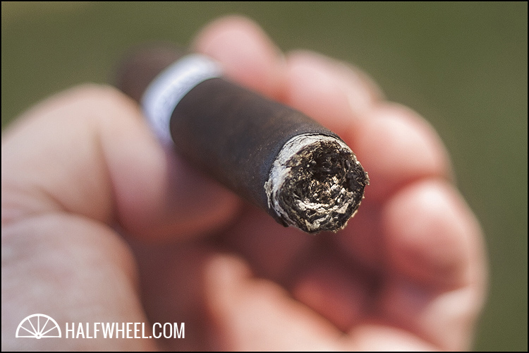Rocky Patel Platinum Robusto 3.jpg 洛基帕特尔白金罗布图 ROCKY PATEL PLATINUM ROBUSTO 雪茄
